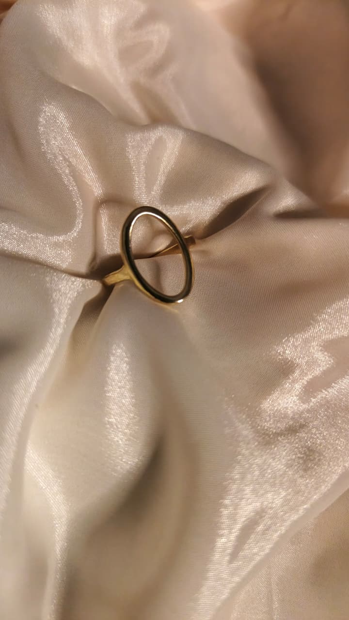 Oval Minimal Statement Ring | Elegant Gold Ring