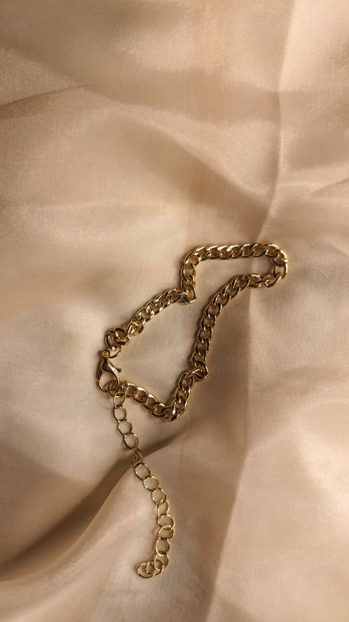 Classic Gold Curb Chain Bracelet | Minimalist Cuban Link Bracelet
